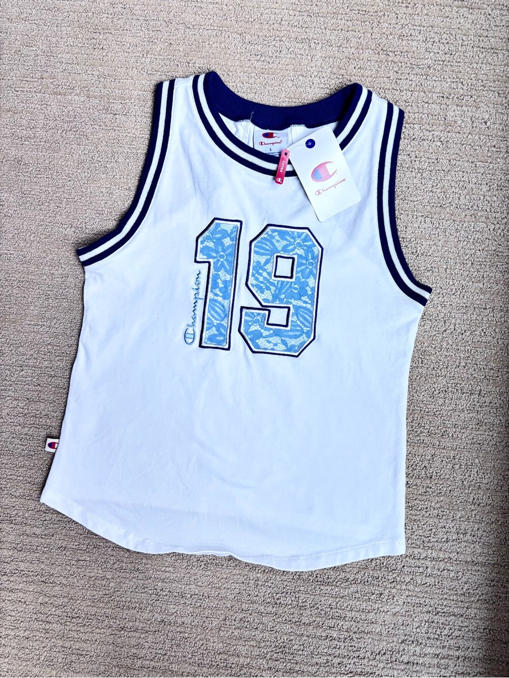 champion — women’s three pointer cropped fitted tank